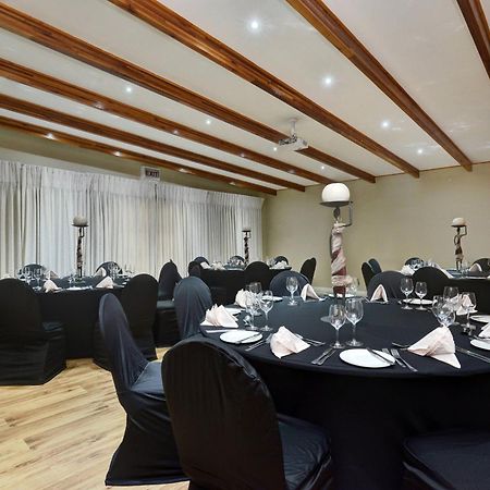 Protea Hotel by Marriott Mahikeng Mafikeng Exteriör bild