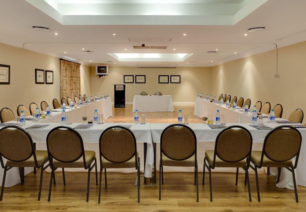 Protea Hotel by Marriott Mahikeng Mafikeng Exteriör bild