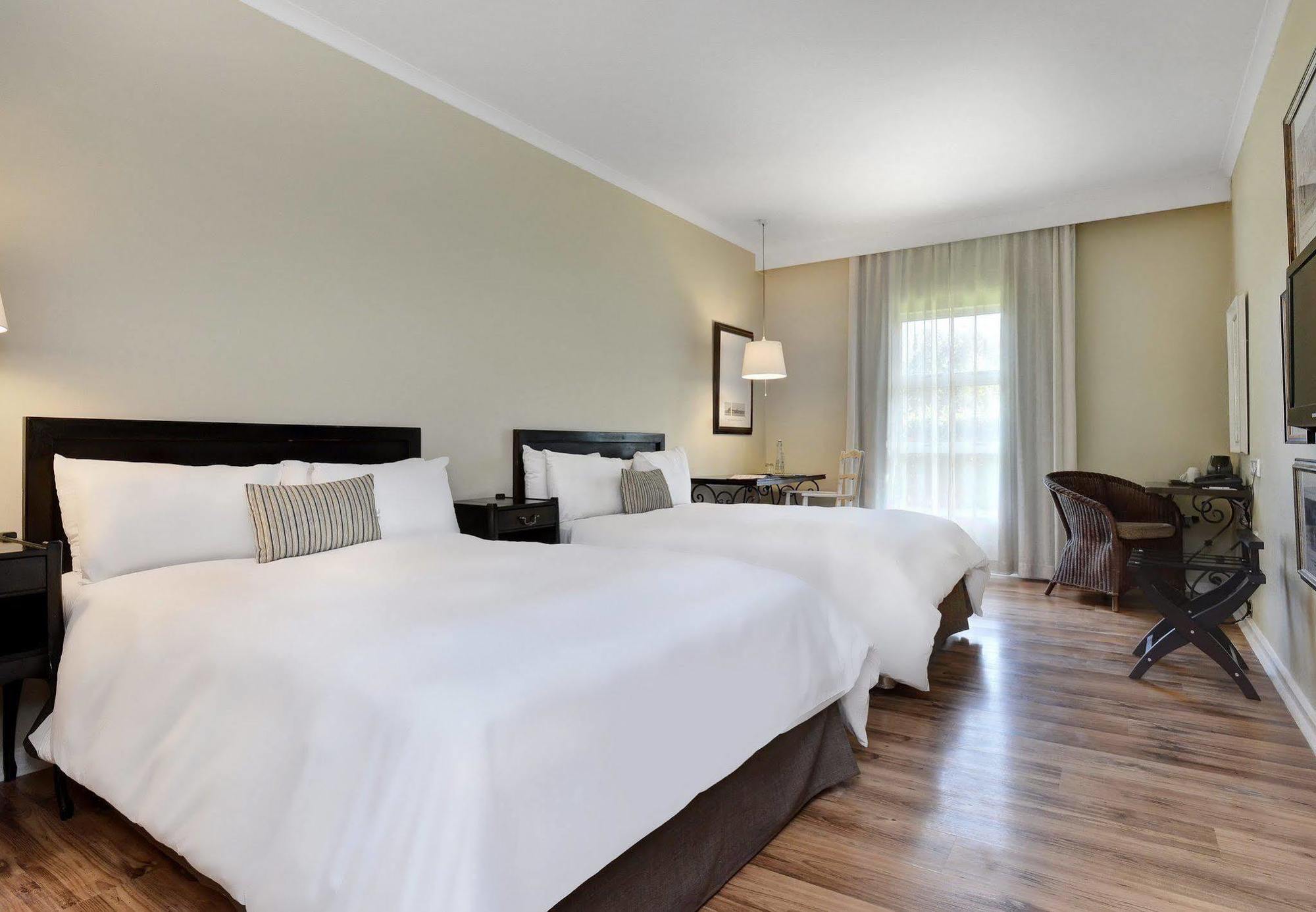 Protea Hotel by Marriott Mahikeng Mafikeng Exteriör bild