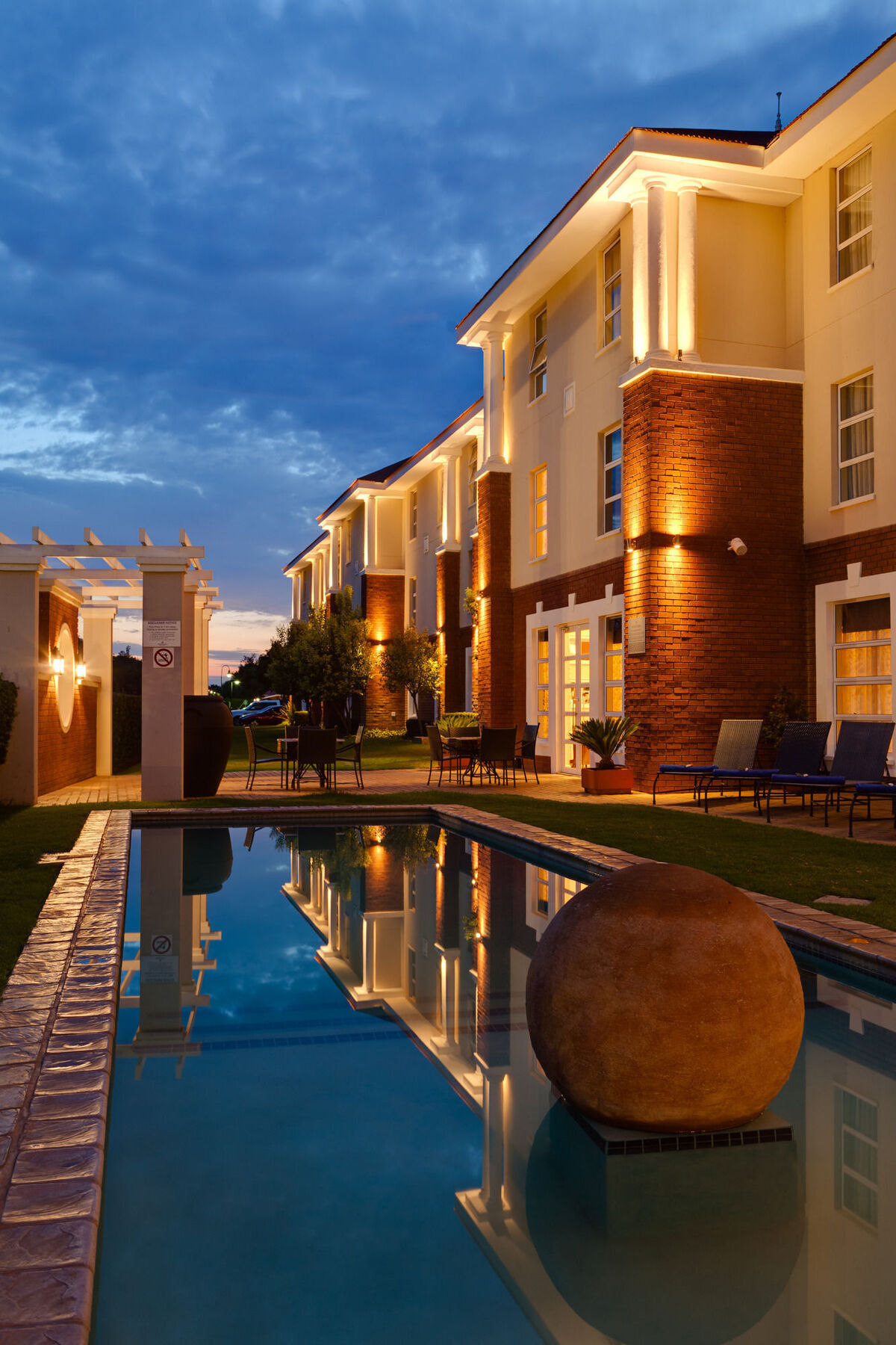 Protea Hotel by Marriott Mahikeng Mafikeng Exteriör bild