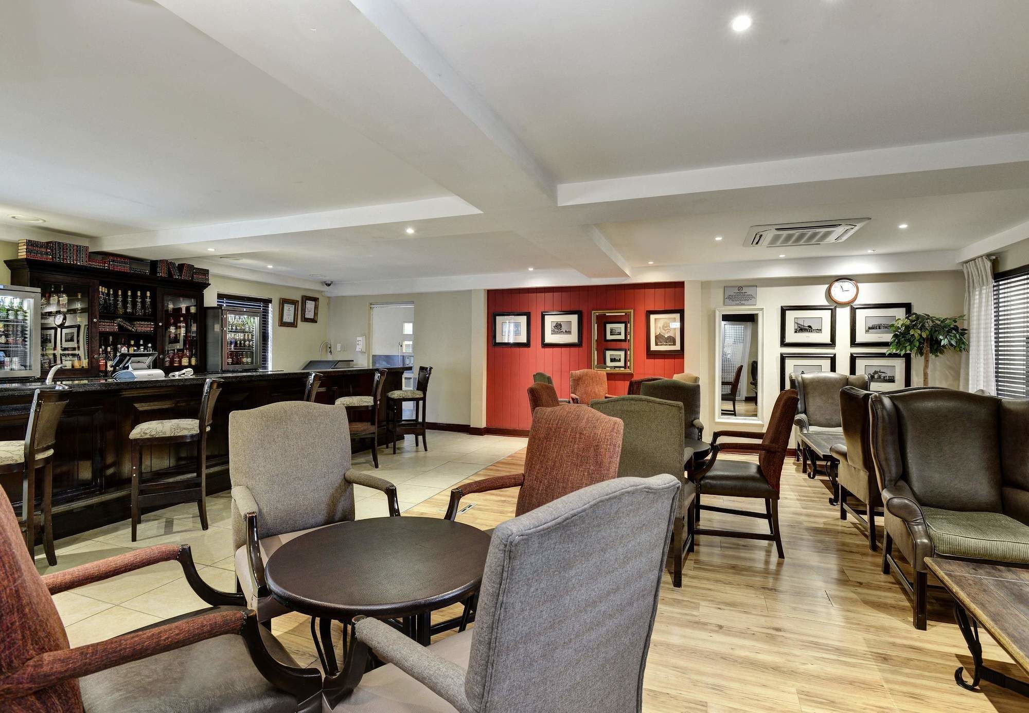 Protea Hotel by Marriott Mahikeng Mafikeng Exteriör bild